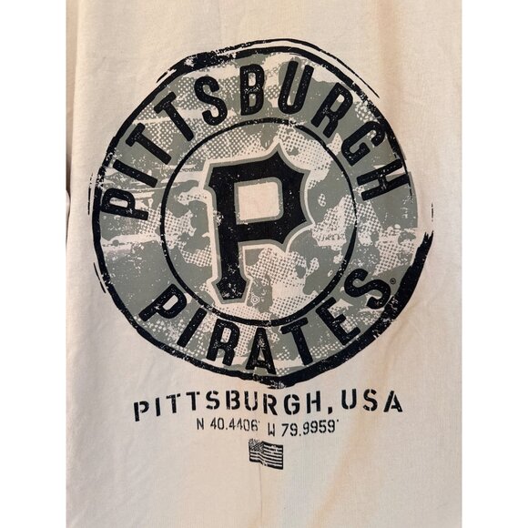 New Era Pittsburgh Pirates Military Crew Neck Short Sleeve T-Shirt Size Large - Picture 2 of 4